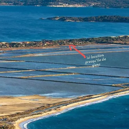 Studio 25m2 Avec 1 Canape Convertible Grand Confort Pour 2 Personnes Presqu'ile Des Giens * Hyères